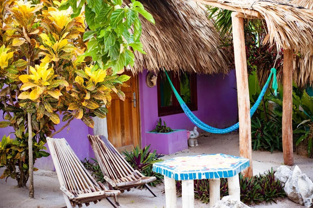 Nacional Beach Club & Bungalows Mahahual 3*,